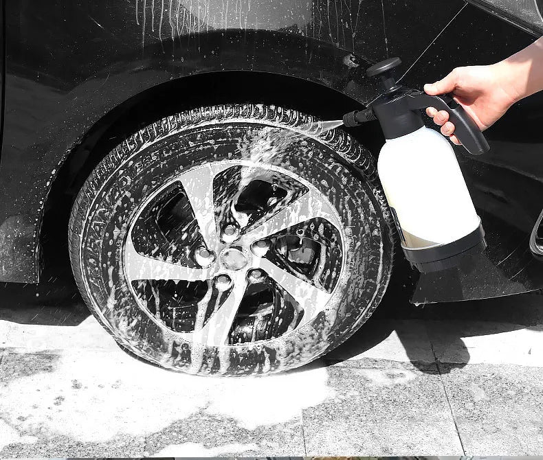 Pulvérisateur de mousse – Outil de nettoyage de voiture à haute pression pour appliquer une mousse épaisse afin d'éliminer la saleté et la crasse. Parfait pour les lavages de voiture, les finitions et l'entretien d'un extérieur de véhicule impeccable.